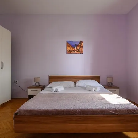 Apartament Rosehip *